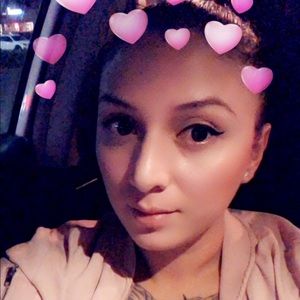 Meet your Posher, Lili